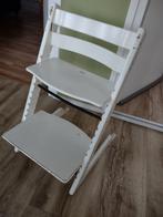 Mooie witte Stokke Tripp Trapp kinderstoel verstelbare stoel, Ophalen, Gebruikt, Aanschuifbaar, Meegroeistoel