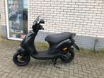 HERFSTKRAKER:PIAGGIO ZIP SP  2-T BLACK ON BLACK BJ2001 5000K, PIAGGIO, Onbekend, Onbekend, Piaggio
