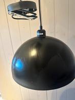 Twee zwarte hanglampen, Huis en Inrichting, Lampen | Hanglampen, Ophalen of Verzenden, Gebruikt, Metaal, Minder dan 50 cm