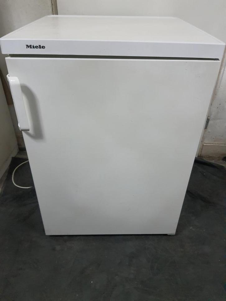 Schone Miele Koelkast Tafelmodel met vriesvak werkt super, Witgoed en Apparatuur, Koelkasten en IJskasten, Zo goed als nieuw, Met vriesvak