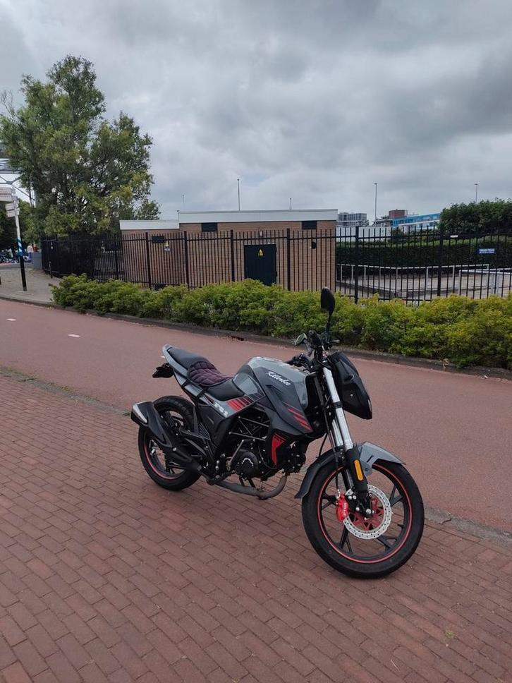 Schakel brommer te ruilen of te koop 2023, Fietsen en Brommers, Brommers | Derbi, Zo goed als nieuw, Maximaal 45 km/u, Ophalen