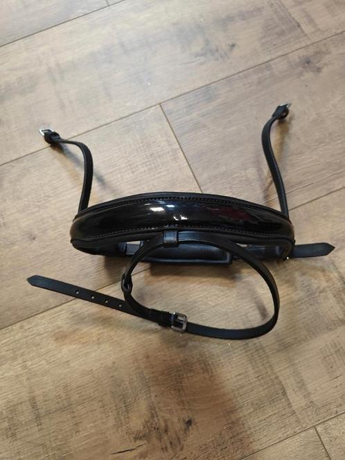 Zwarte lak neusriem maat full, Dieren en Toebehoren, Paarden en Pony's | Hoofdstellen en Tuigage, Nieuw, Dressuur, Ophalen of Verzenden