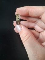 Een ring mooie ring met een gouden laag, Sieraden, Tassen en Uiterlijk, 18 tot 19, Ophalen of Verzenden, Zo goed als nieuw, Dame