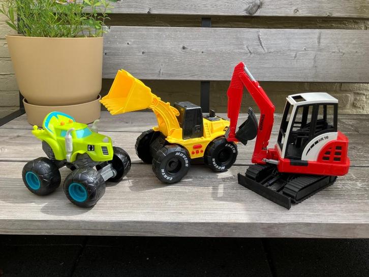 Set speelgoed graafmachines en monstertruck, Kinderen en Baby's, Speelgoed | Speelgoedvoertuigen, Gebruikt, Ophalen of Verzenden