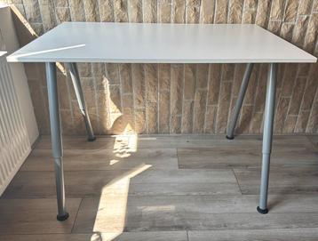 Ikea bureau - afbeelding 1