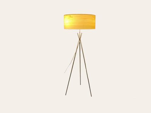 LZF Cosmos lamp bij TheReSales, Huis en Inrichting, Lampen | Vloerlampen, Zo goed als nieuw, 150 tot 200 cm, Hout, Metaal, Ophalen of Verzenden