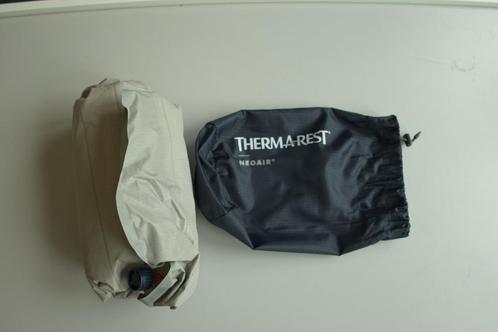 Therm a Rest neo air Large: 64 x 196 x 7.6cm (570 gram), Caravans en Kamperen, Slaapmatten, Zo goed als nieuw, 1-persoons, Ophalen of Verzenden