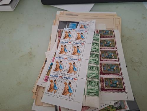 Uit een snuffeldoos met zakjes, kaarten, bladen, deel # 57, Postzegels en Munten, Postzegels | Volle albums en Verzamelingen, Nederland