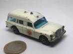 Mercedes BINZ Ambulance, Matchbox Series by Lesney, Ophalen of Verzenden, Gebruikt, Auto
