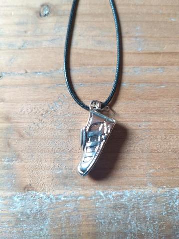 Voetbal Schoen Ketting voetbal ketting  beschikbaar voor biedingen