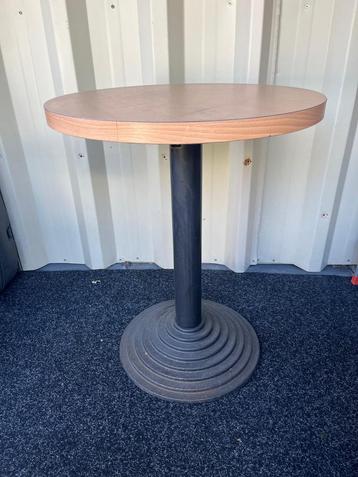 Bijzettafel  beschikbaar voor biedingen