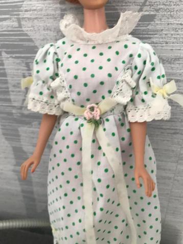 Vintage Barbie jurkje beschikbaar voor biedingen