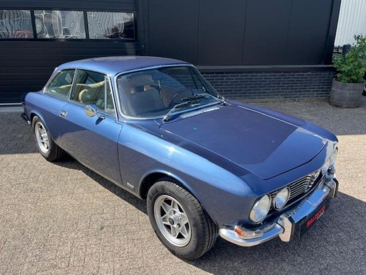 Alfa Romeo 2.0 GTV 1975 Blauw, Auto's, Alfa Romeo, Bedrijf, GTV, Benzine, Coupé, Handgeschakeld, Origineel Nederlands, Blauw, Beige