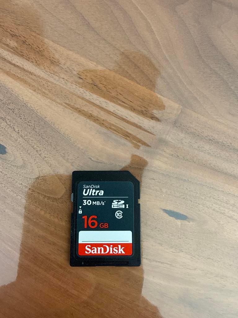 Sandisk Ultra 16GB SD Kaart - 30MB/s, Audio, Tv en Foto, Fotografie | Geheugenkaarten, SD, Gebruikt, Ophalen of Verzenden, Fotocamera