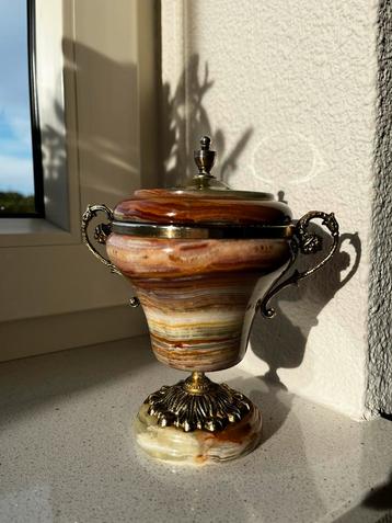 Antieke Onyx Marmeren Pot beschikbaar voor biedingen