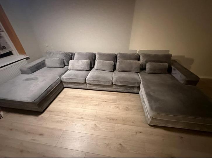 Eric kuster style Fluwelen grijze bank, Huis en Inrichting, Banken | Bankstellen, Zo goed als nieuw, Vierpersoons of meer, Ophalen