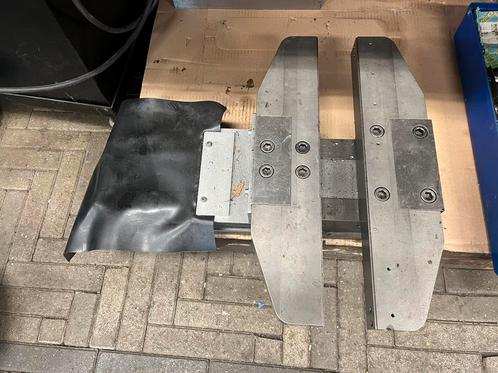 Machine klem, 400mm breed, opening 150mm, Doe-het-zelf en Verbouw, Gereedschap | Freesmachines, Zo goed als nieuw, Overige soorten