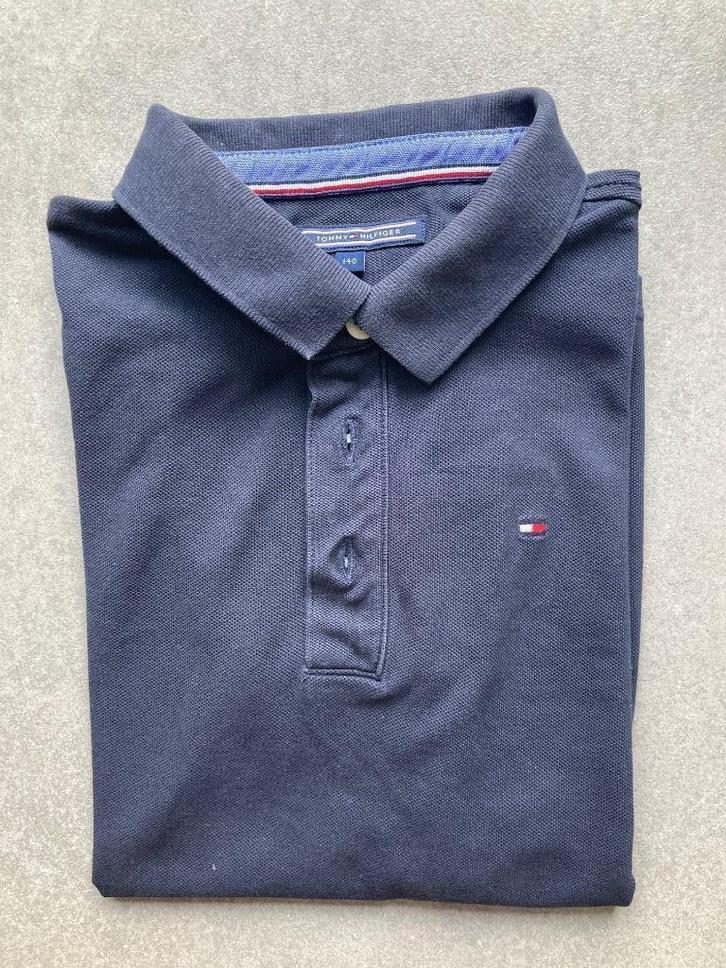 Polo Tommy Hilfiger donkerblauw maat 140, Kinderen en Baby's, Kinderkleding | Maat 140, Zo goed als nieuw, Jongen, Shirt of Longsleeve