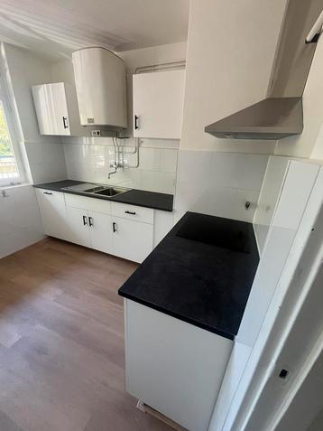 Nieuwe witte keuken – ophalen beschikbaar voor biedingen