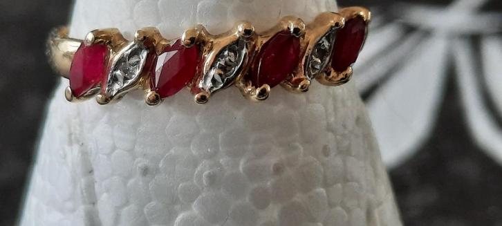 Prachtige 18k gouden ring met robijnen en diamant, Sieraden, Tassen en Uiterlijk, Ringen, Zo goed als nieuw, Dame, 17 tot 18, Goud