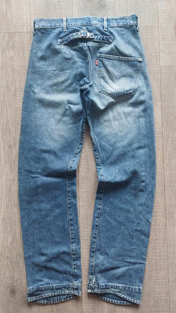 Vintage 90s Levis Engineered twisted buckle jeans, Kleding | Heren, Spijkerbroeken en Jeans, Gedragen, Overige jeansmaten, Blauw