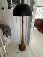 Mooie vloerlamp met houten poot kap is van ijzer, Ophalen, Zo goed als nieuw, 150 tot 200 cm