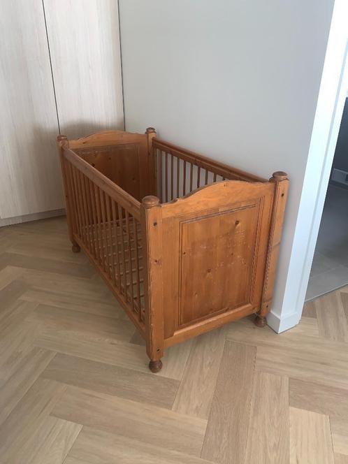 Houten kinderledikantje Vintage + matras (Zwolle gratis bezo, Kinderen en Baby's, Babywiegjes en Ledikanten, Gebruikt, Ledikant