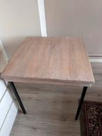 Compacte zelfgemaakte tafel met lades, Ophalen, Vierkant, Tot twee personen, 50 tot 100 cm