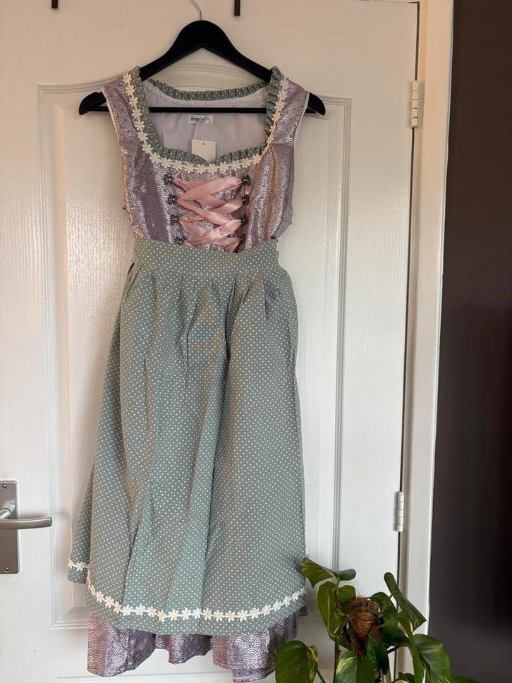 Mooie dirndl Snowbass Oktoberfest nieuw! Maat M, Kleding | Dames, Carnavalskleding en Feestkleding, Nieuw, Kleding, Carnaval, Maat 42/44 (L)