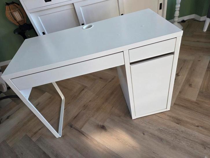 Ikea bureau (10550cm) wit, Huis en Inrichting, Bureaus, Gebruikt, Ophalen
