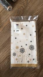 Papieren Kerst Tafelkleden - Nieuw in Verpakking, Ophalen of Verzenden, Nieuw, Rechthoek, Binnen