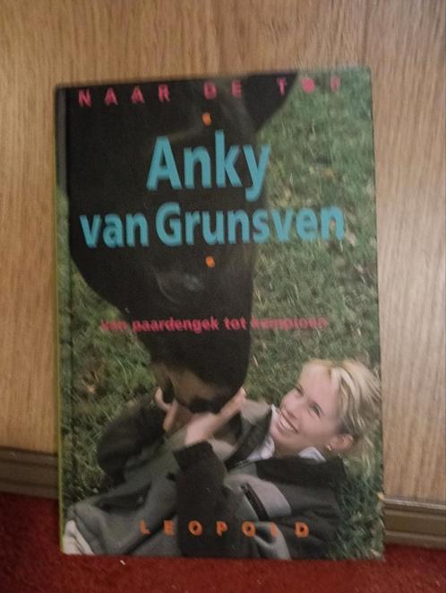 A. van Grunsven - Naar de top, Boeken, Kinderboeken | Jeugd | 10 tot 12 jaar, Zo goed als nieuw, Ophalen of Verzenden