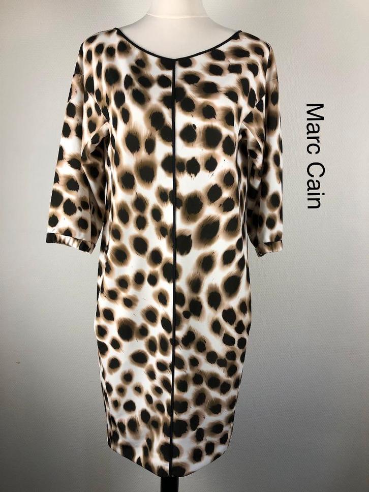 Marc Cain Jurk  (mt: 38/40) 17,1/7512, Kleding | Dames, Jurken, Zo goed als nieuw, Maat 38/40 (M), Zwart, Onder de knie, Ophalen of Verzenden