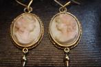 Antieke gouden peau d'ange koraal camee oorbellen cameo, Ophalen of Verzenden, Goud, Oorbellen