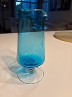Blauwe Vintage glas op Voet, Antiek en Kunst, Antiek | Glas en Kristal, Ophalen of Verzenden