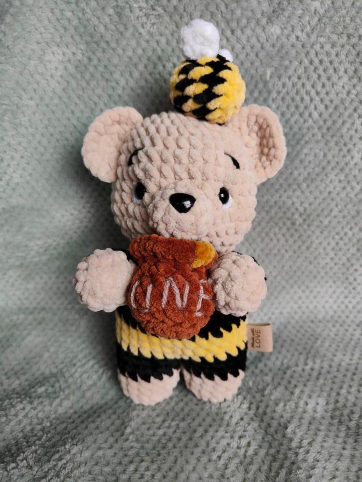 Gehaakte beer in bijenpak, Hobby en Vrije tijd, Breien en Haken, Nieuw, Haken, Ophalen of Verzenden