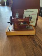 Kinder naaimachine in originele doos oud, Antiek en Kunst, Ophalen of Verzenden