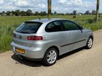 Seat Ibiza 1.4-16V Reference Airco APK 10-2025 NAP, Voorwielaandrijving, Metallic lak, Gebruikt, Zwart