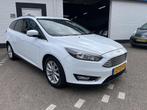 Ford Focus Wagon 1.5 Titanium Edition /CC/Trekhaak/Nieuwe ap, Stof, 4 cilinders, 150 pk, Wit