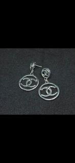 Zilveren 925 oorbellen met designer print Logo, Hangers, Nieuw, Ophalen of Verzenden, Zilver