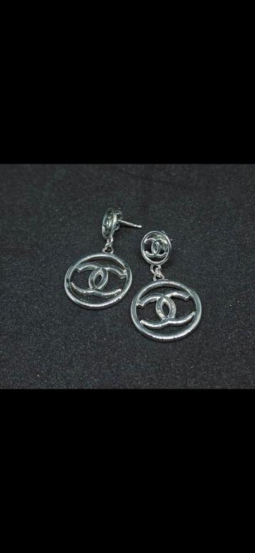 Zilveren 925 oorbellen met designer print Logo beschikbaar voor biedingen