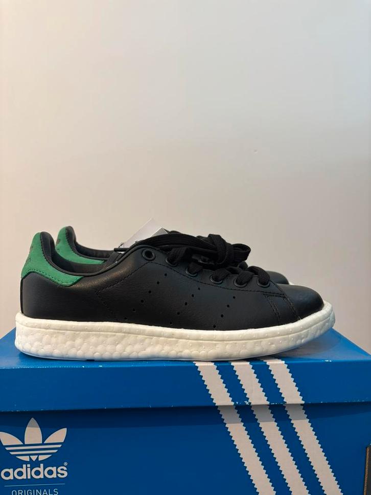 Adidas stan Smith boost maat 36 2/3 nieuw!, Kleding | Heren, Schoenen, Nieuw, Sneakers of Gympen, Zwart, Ophalen of Verzenden