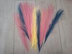 Decoratieve pluimen roze, geel en blauw, Ophalen of Verzenden, Zo goed als nieuw