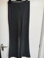 Vero moda zwarte glitter flared broek nieuw maat M, Kleding | Dames, Broeken en Pantalons, Ophalen of Verzenden, Nieuw, Zwart