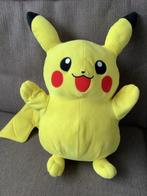 grote Pokemon Pikachu knuffel  TOMY  47 cm hoog   25,-, Ophalen of Verzenden, Zo goed als nieuw, Overige typen