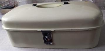 nette cremekleurige Brabantia broodtrommel beschikbaar voor biedingen