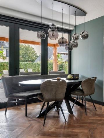 Eettafel mangohout zwart 210x100 + bank + 2 stoelen  beschikbaar voor biedingen