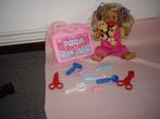 hele mooie baby pop met koffertje met acc, Ophalen of Verzenden, Zo goed als nieuw, Babypop