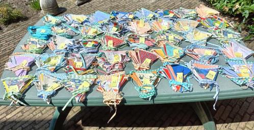 BIJNA GRATIS Stoffen vlaggen lint feest slinger 8 mt lang (7, Hobby en Vrije tijd, Feestartikelen, Nieuw, Versiering, Verjaardag