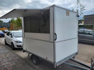 Verkoopwagen  /  foodtruck  beschikbaar voor biedingen